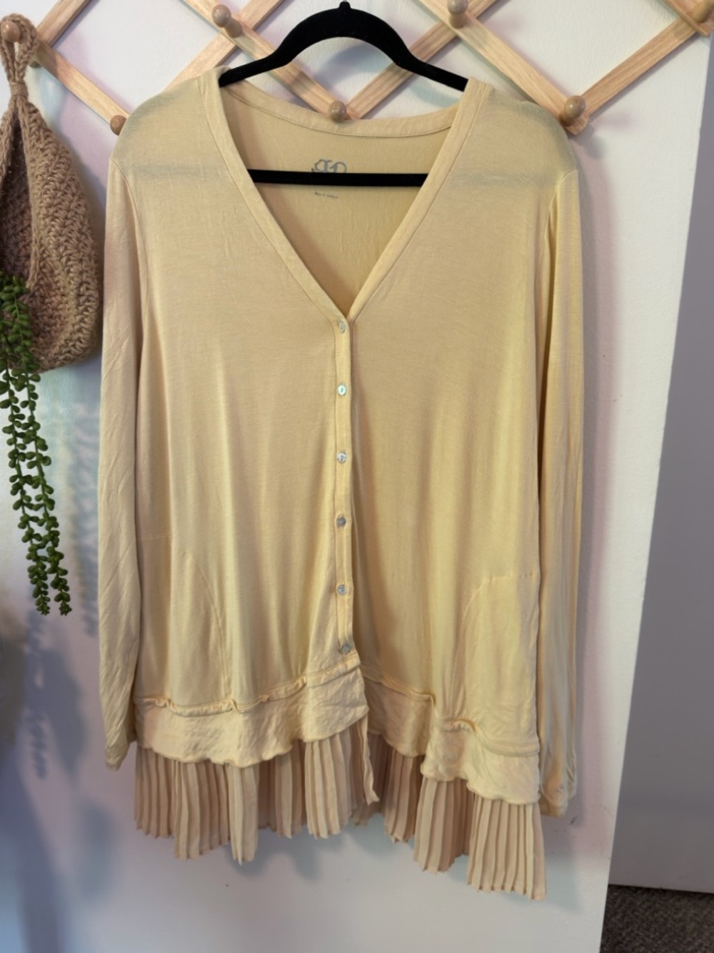 LOGO by Lori Goldstein Button Front Top Cardigan XL Yellow